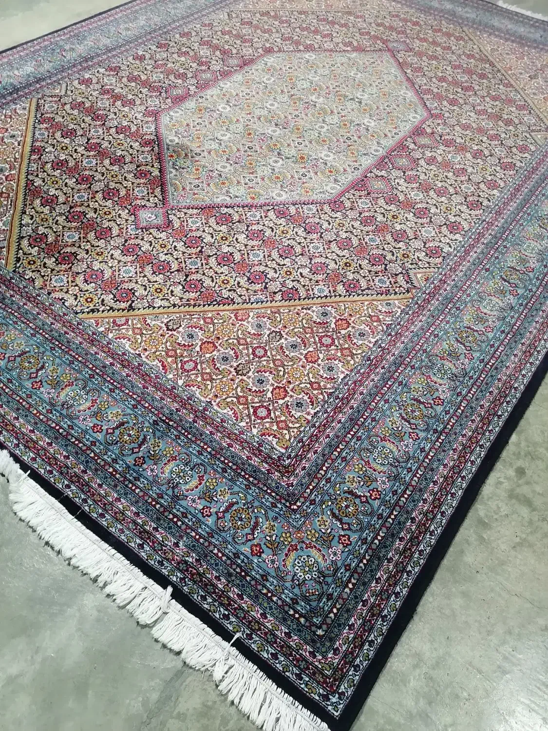 فرش 12 متری ماشینی سالم و تمیز|فرش|تهران, صادقیه|دیوار