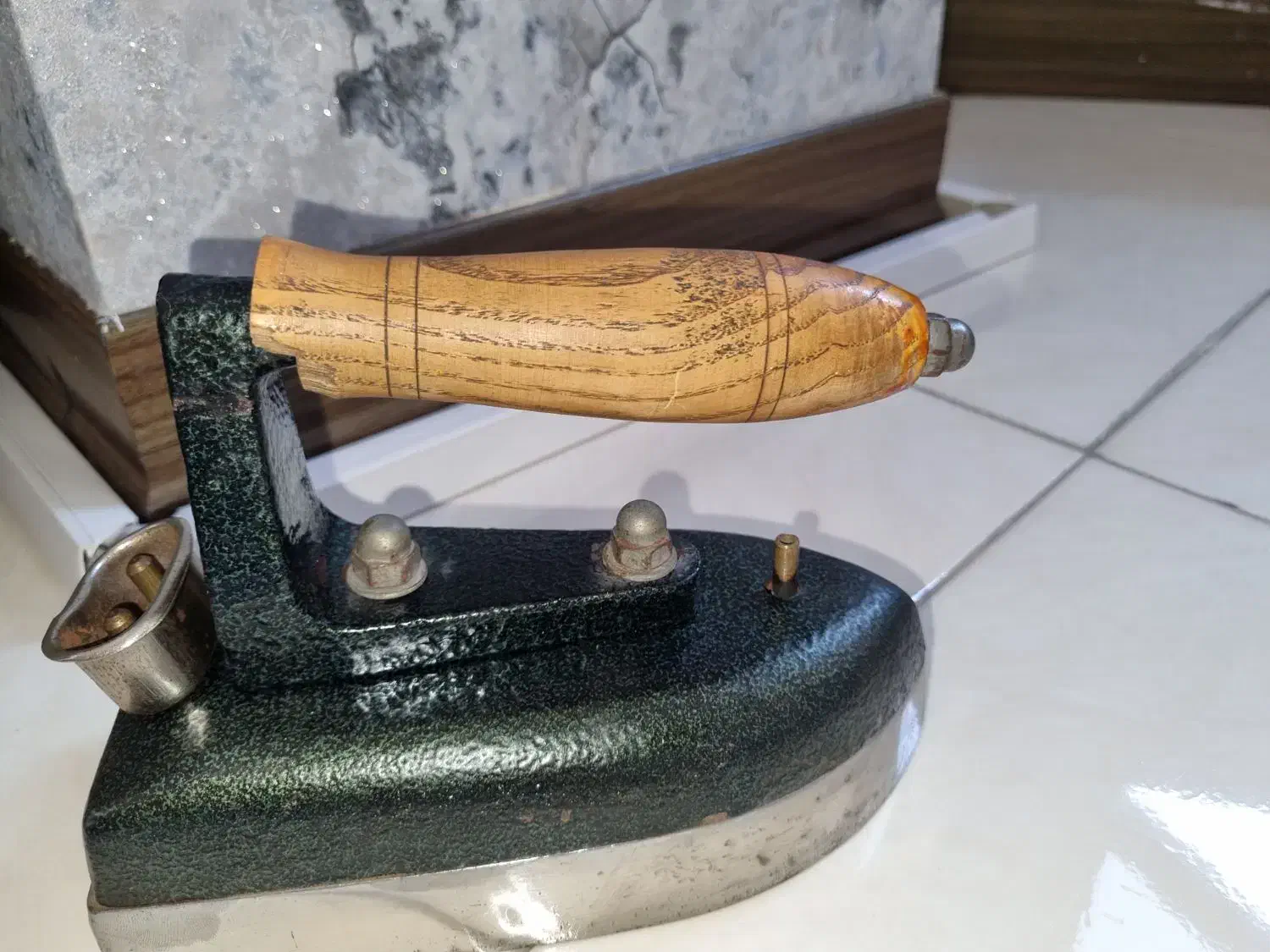 اتو سنگین نوستالژی کلکسیونی|کلکسیون اشیاء عتیقه|اسلامشهر, شهرک واوان|دیوار