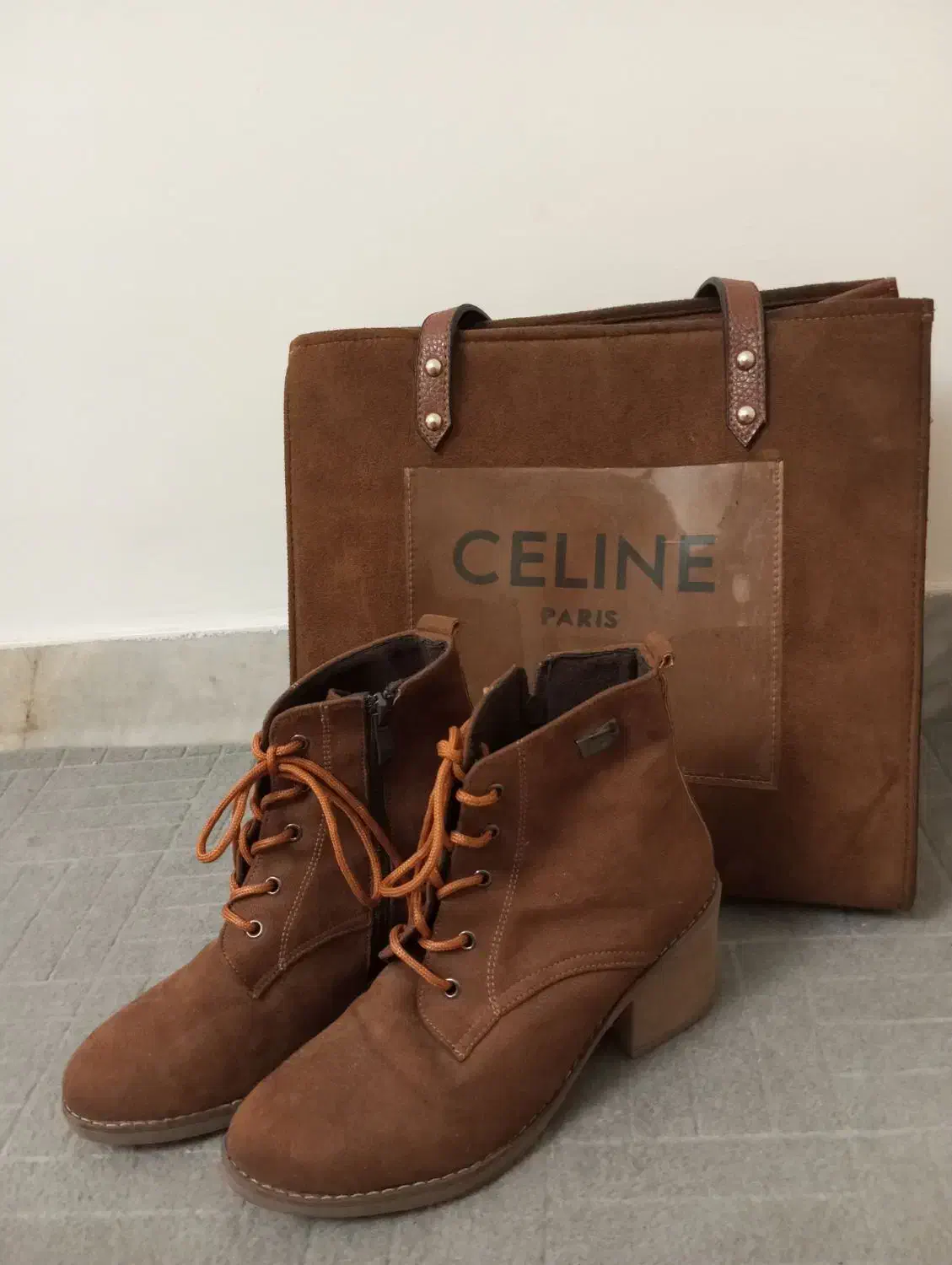 کیف و بوت ست|کیف، کفش، کمربند|پرند, فاز ۵|دیوار