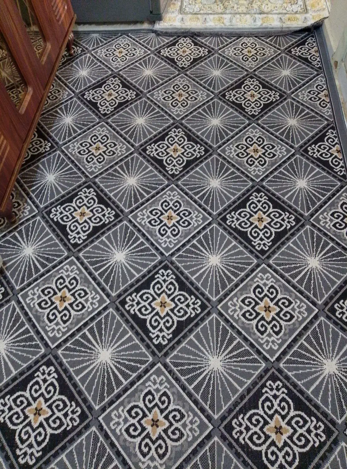 دوعدد گلیم کناره ویک عهد فرش کناره|فرش|پرند, فاز ۵|دیوار