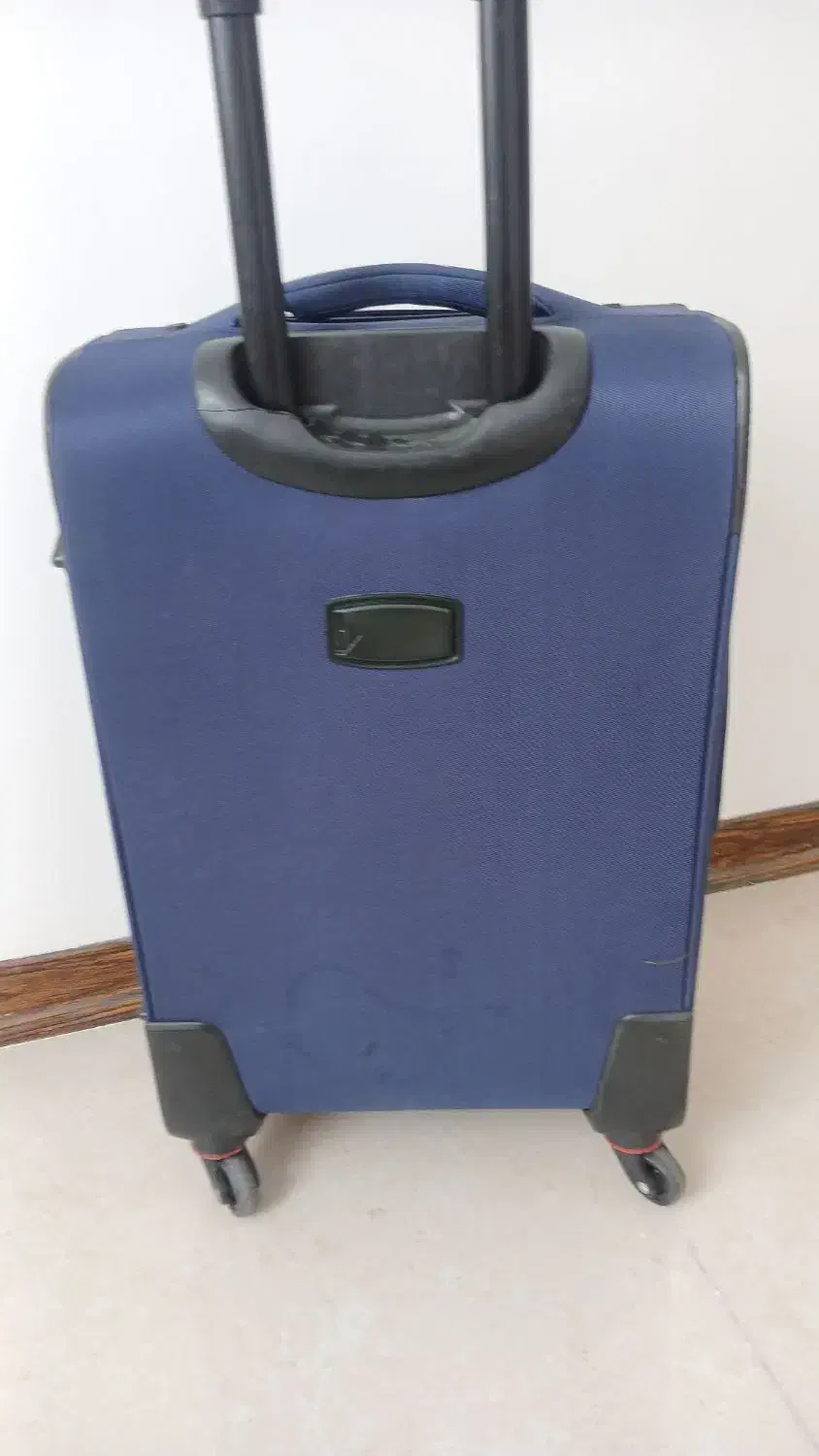 چمدان مسافرتی سایز متوسط|کیف، کفش، کمربند|زنجان, |دیوار