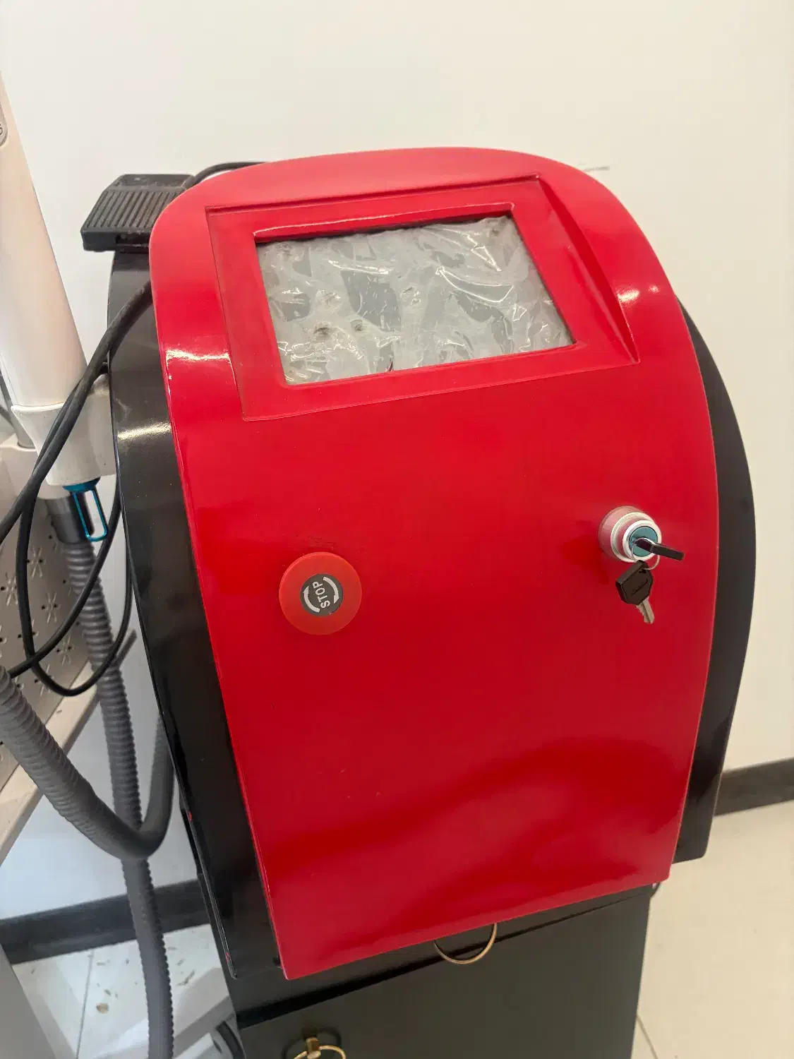 فروش دو عدد  دستگاه لیزر کیوسوییچ|پزشکی|شیراز, غدیر جنوبی|دیوار