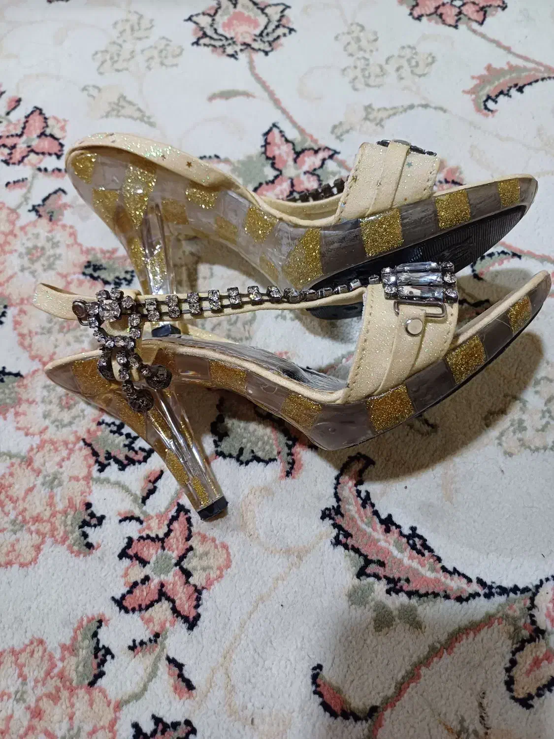 دو جفت کفش مجلسی دخترانه،یه دست کت و شلوار مردانه|لباس|مسجد سلیمان, |دیوار