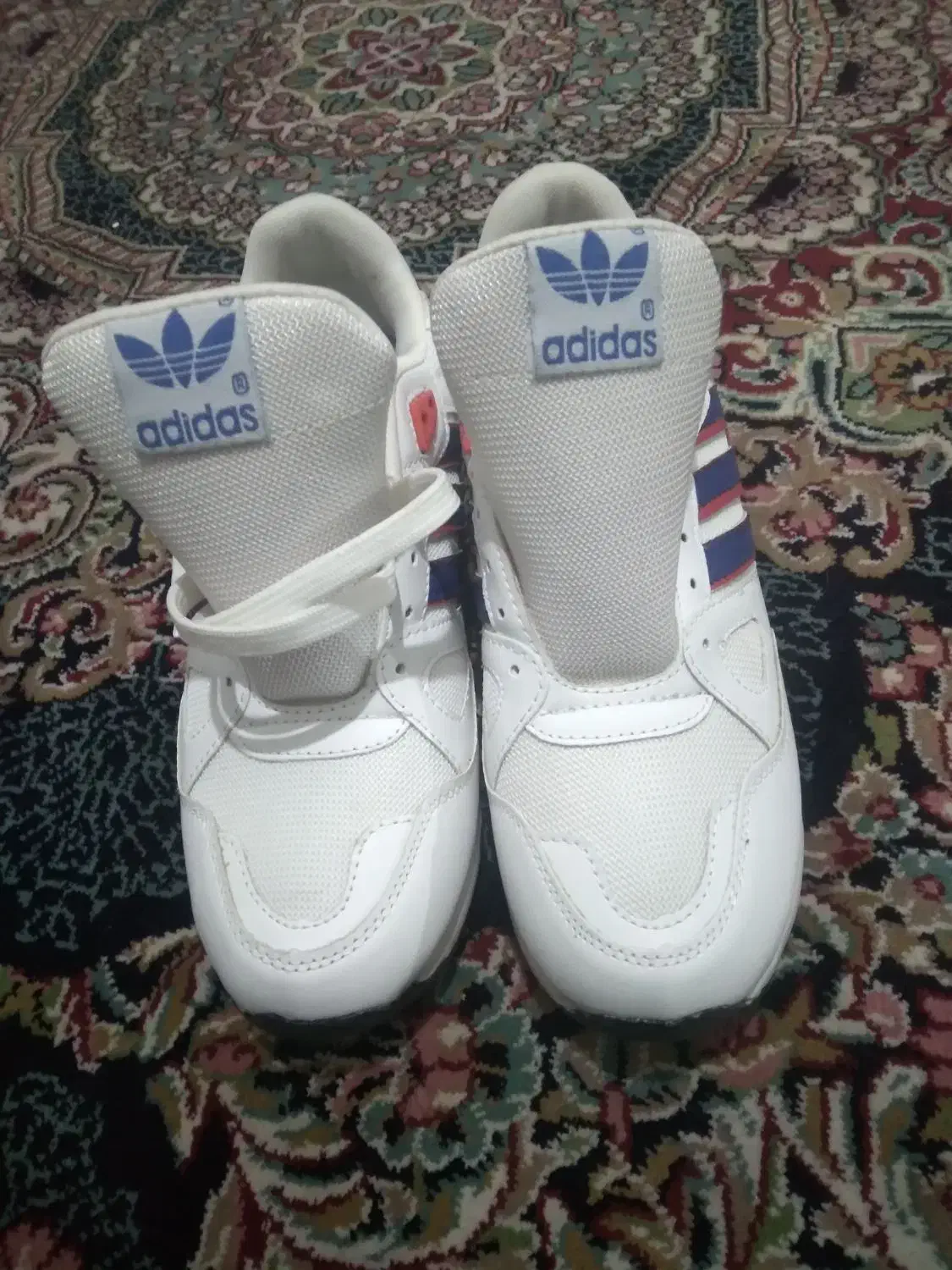 کتونی آدیداس ۴۰|کیف، کفش، کمربند|ورامین, خیر آباد|دیوار