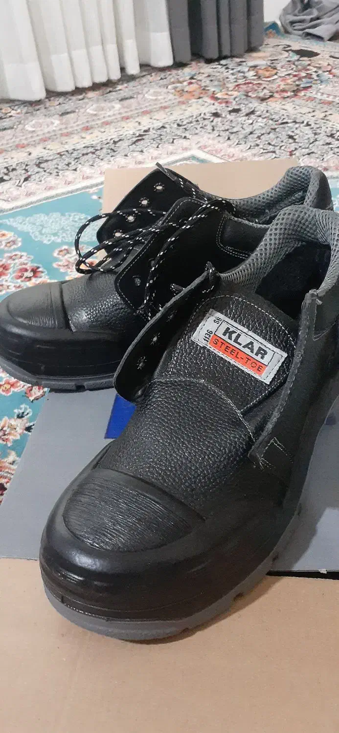 کفش کارایمنی وبادوام ومحکم|کیف، کفش، کمربند|گنبد کاووس, |دیوار