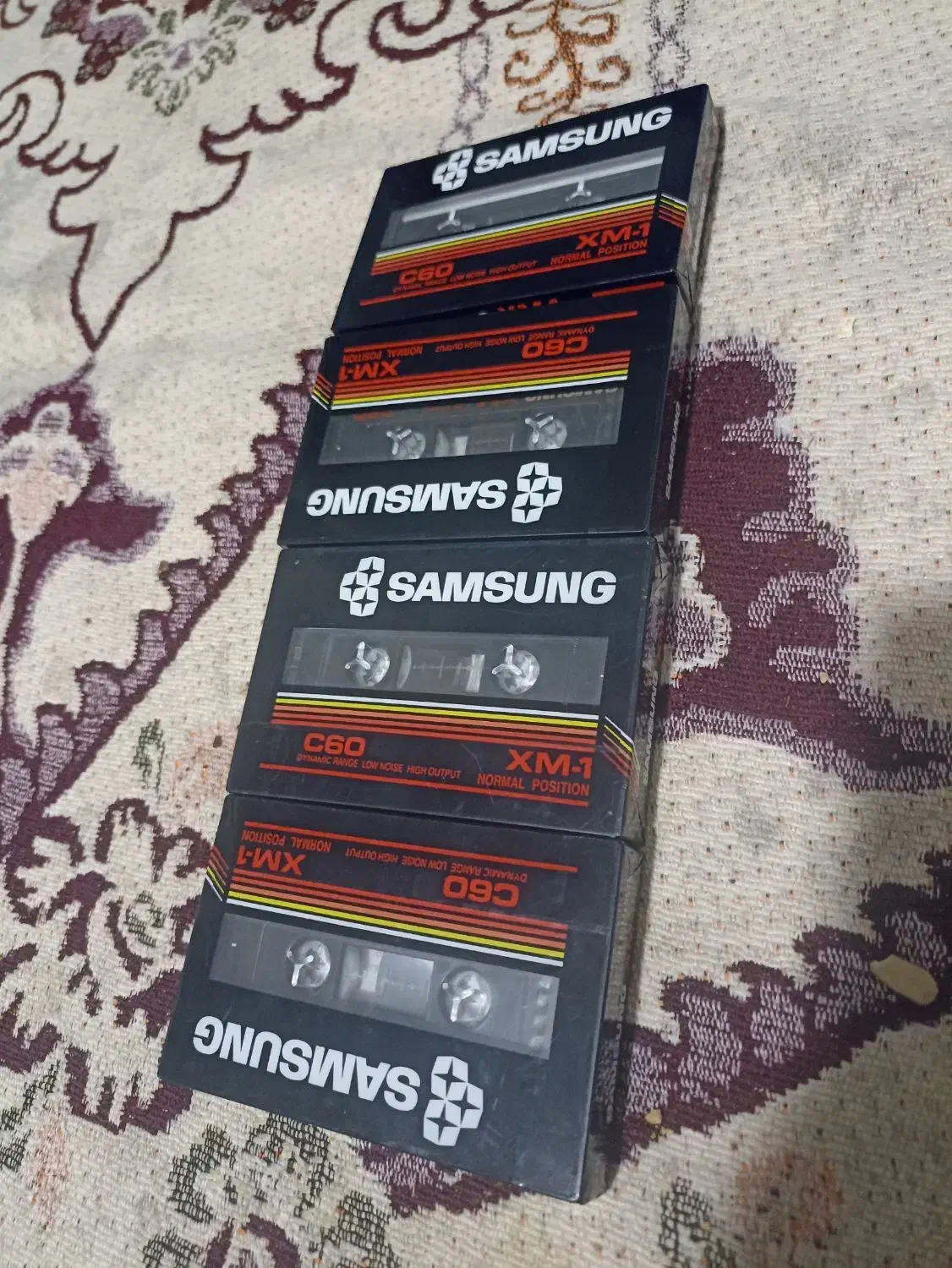 نوار کاست|فیلم و موسیقی|بهارستان, |دیوار