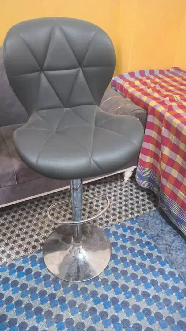 دکور شیک و با کیفیت آرایشگاه تمیز قیمت مناسب|آرایشگاه و سالن‌های زیبایی|سراوان, |دیوار