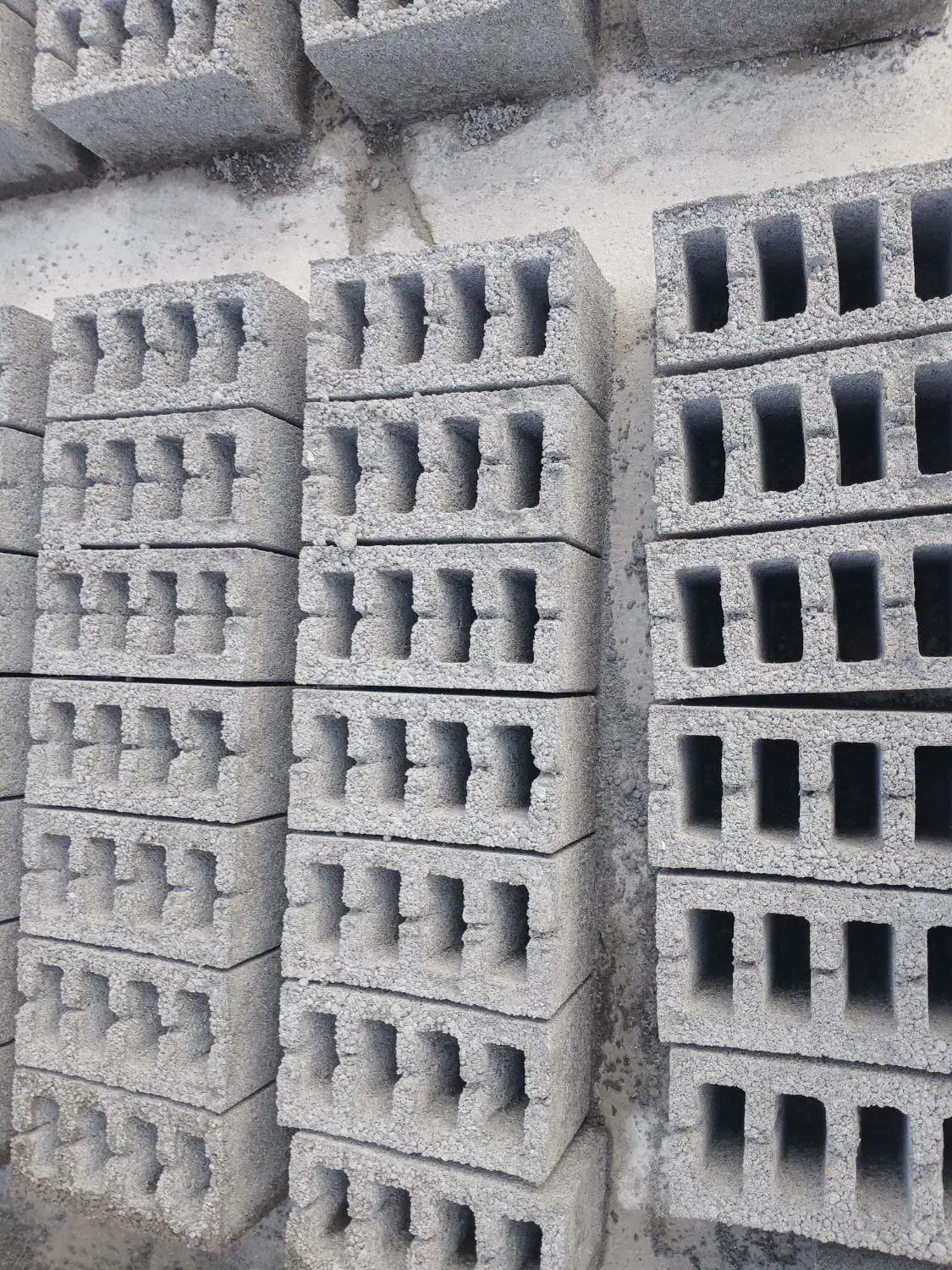 بلوک مخصوص استخر بشرط تخلیه با کمپرسی|مصالح و تجهیزات ساختمان|ماکو, |دیوار