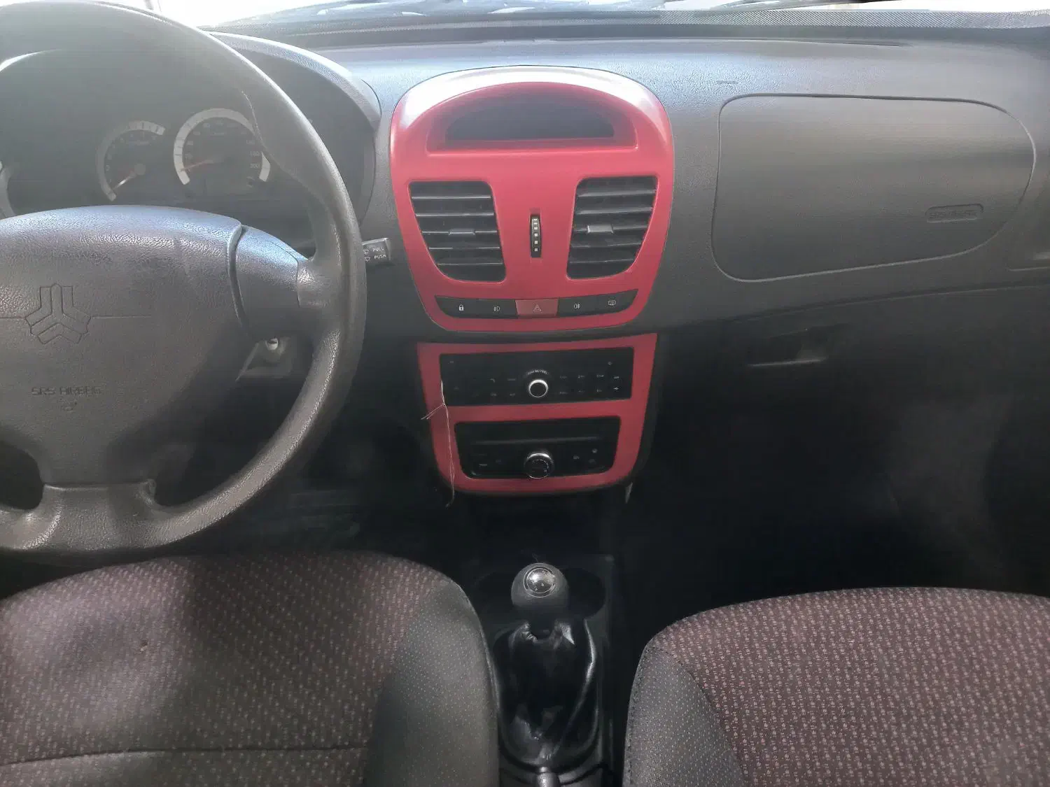 کوئیک r سفید قرمز مدل 1402|خودرو سواری و وانت|خاوران, |دیوار