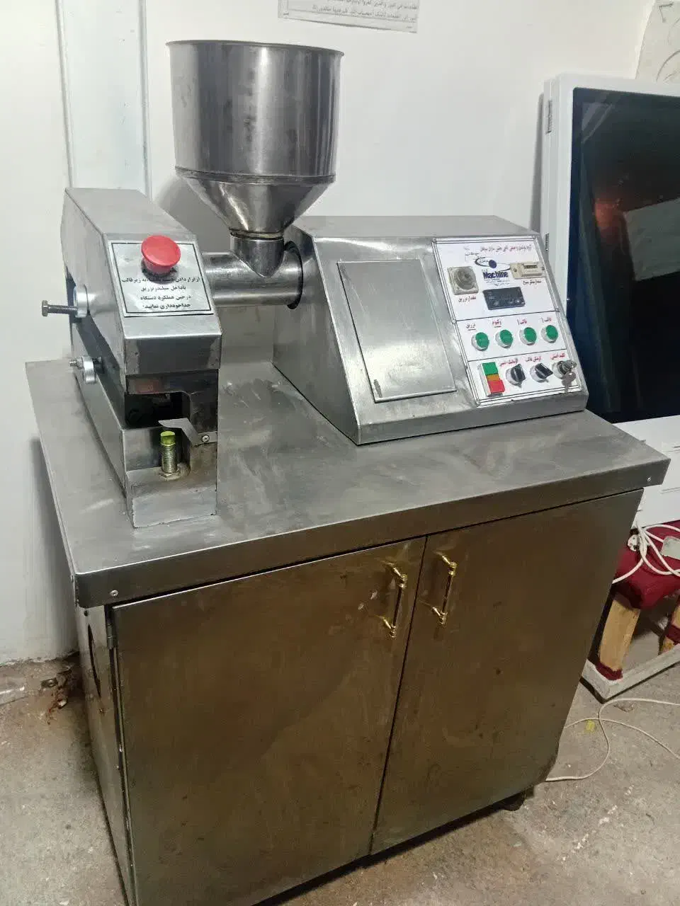 فروش وخریدانواع لوازم رستوران وکافی شاپ|کافیشاپ و رستوران|کرج, شهرک پردیسان|دیوار