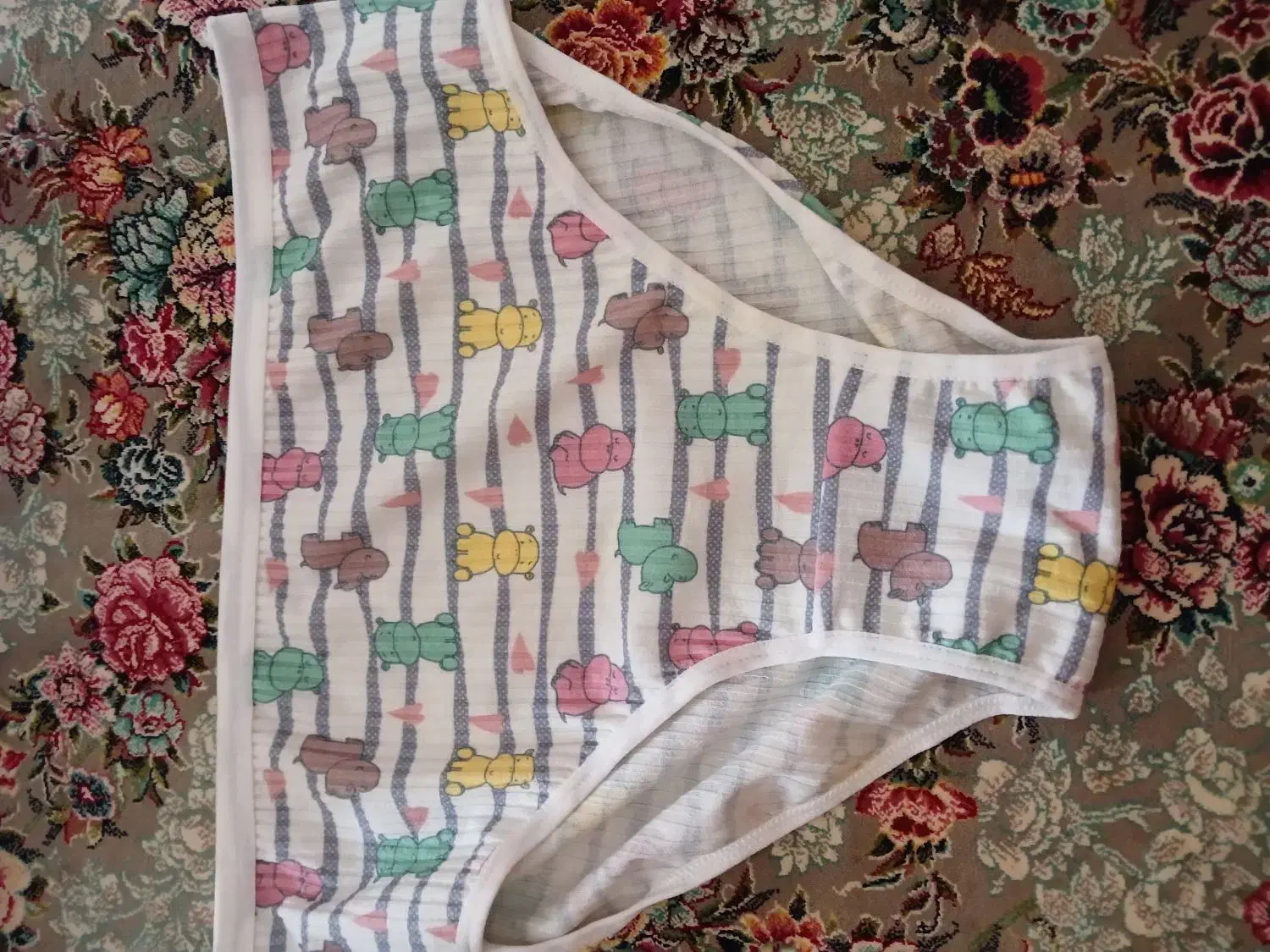 لباس زیر و لباس بچگانه|لباس|لاهیجان, کوی استادان|دیوار