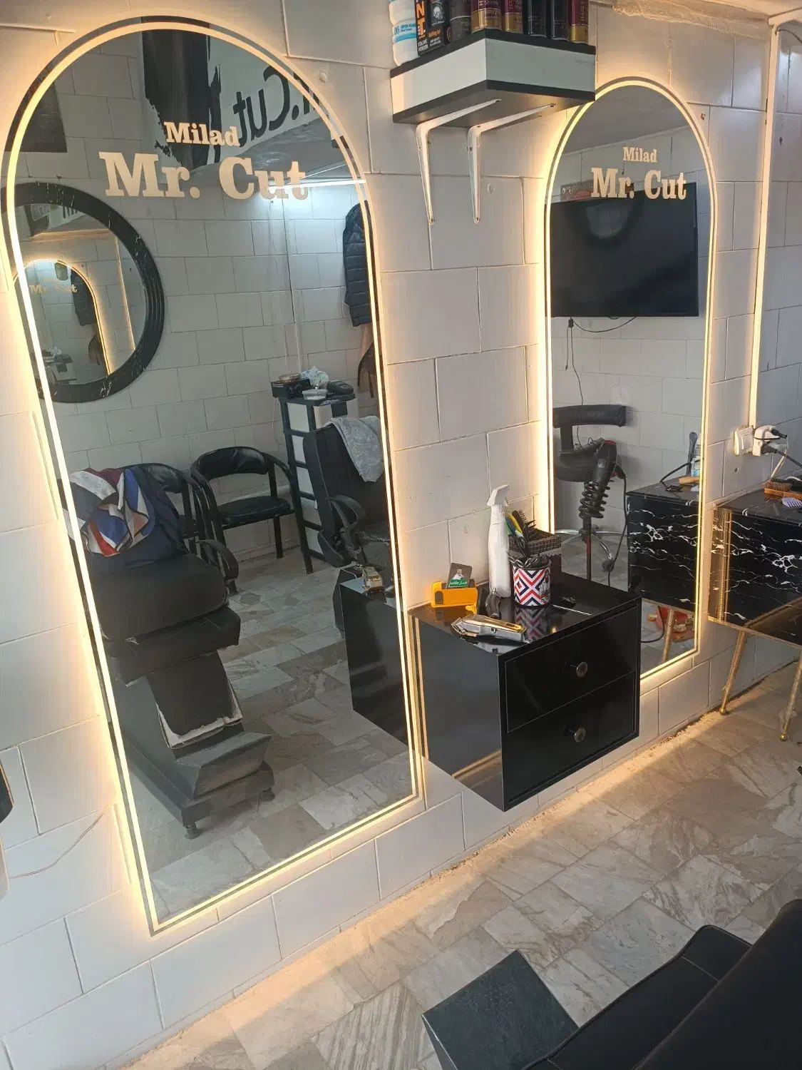 آرایشگر|استخدام درمانی، زیبایی، بهداشتی|کرمانشاه, |دیوار