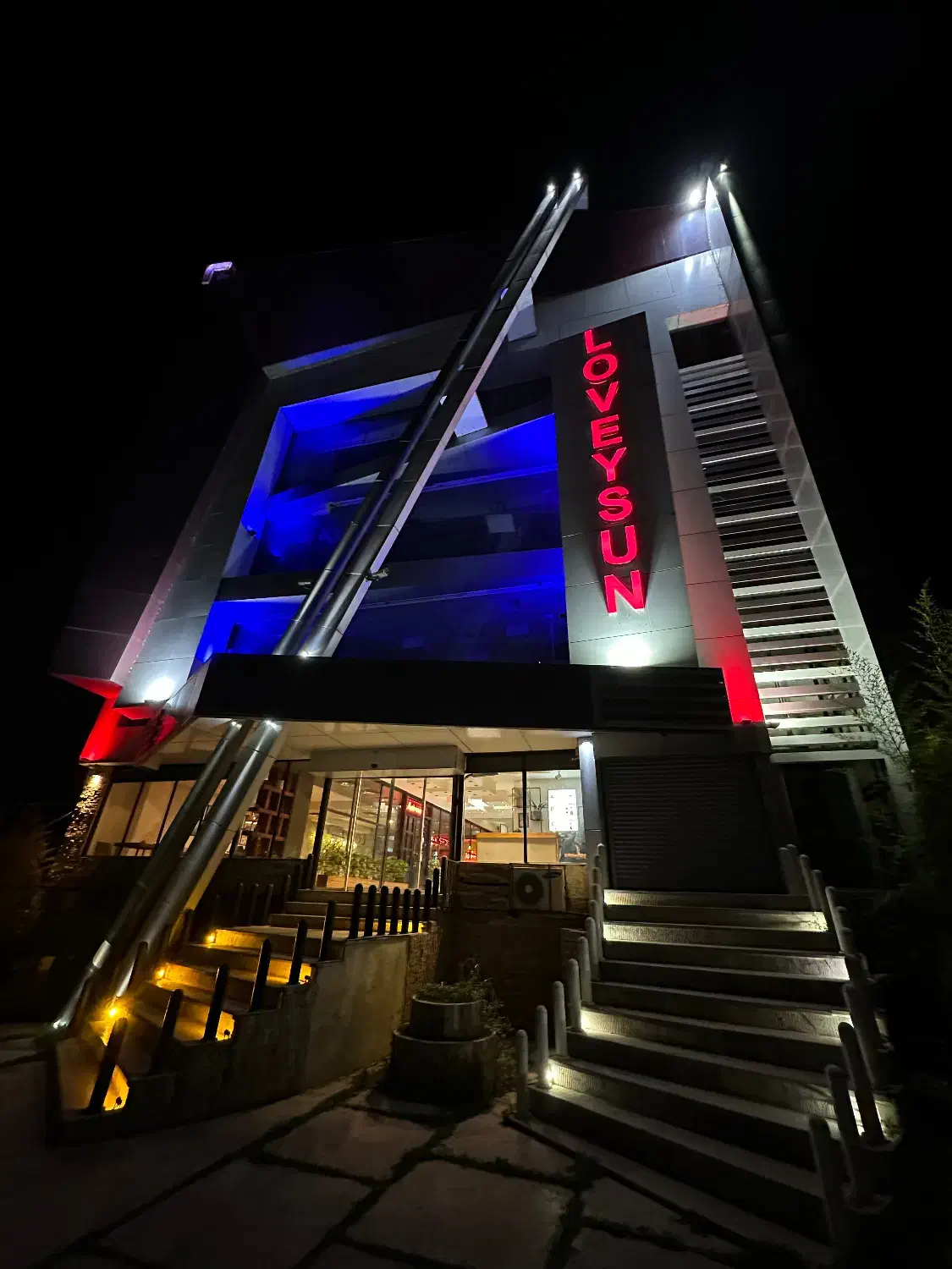 مجتمع تجاری ،رفاهی و پذیرایی(ساری جاده دریا)|اجارهٔ مغازه و غرفه|آکند, |دیوار