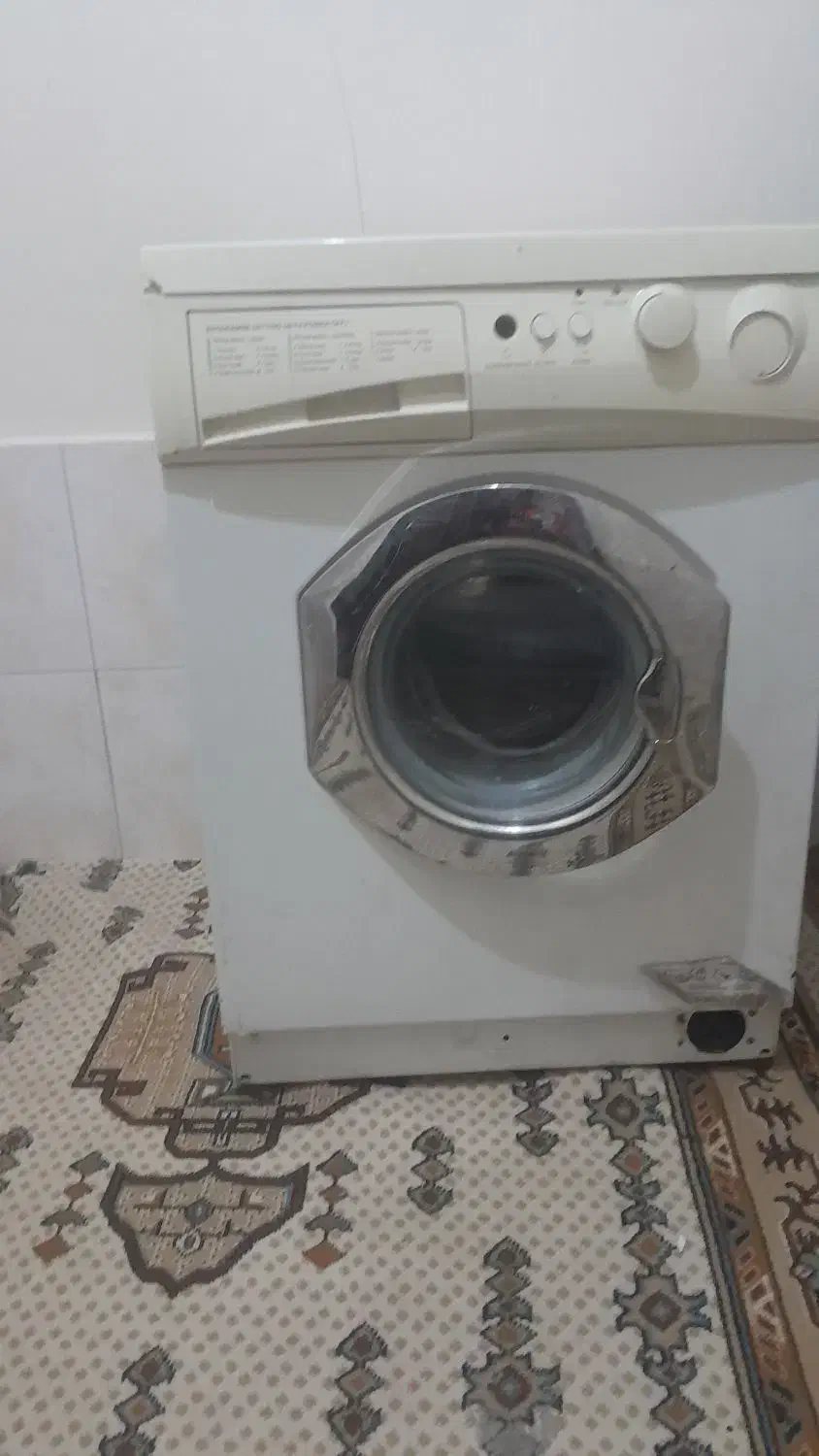یک ماشین لباسشویی کارکرده|ماشین لباسشویی و خشک‌کن لباس|دهگلان, |دیوار