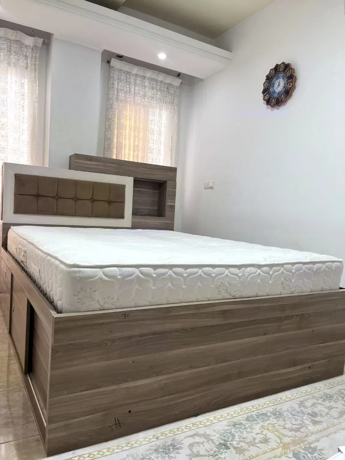 تخت دو نفره ترک بسیار تمیز بدون تشک|تخت و سرویس خواب|ساری, |دیوار