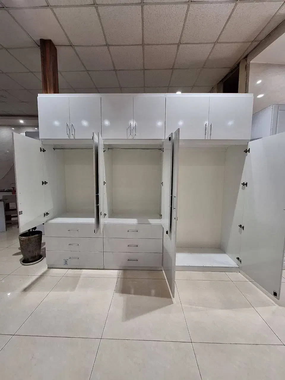 کمددیواری. کمد متحرک ۶ کشو بزرگ|جاکفشی، کمد، دراور|تهران, وحیدیه|دیوار