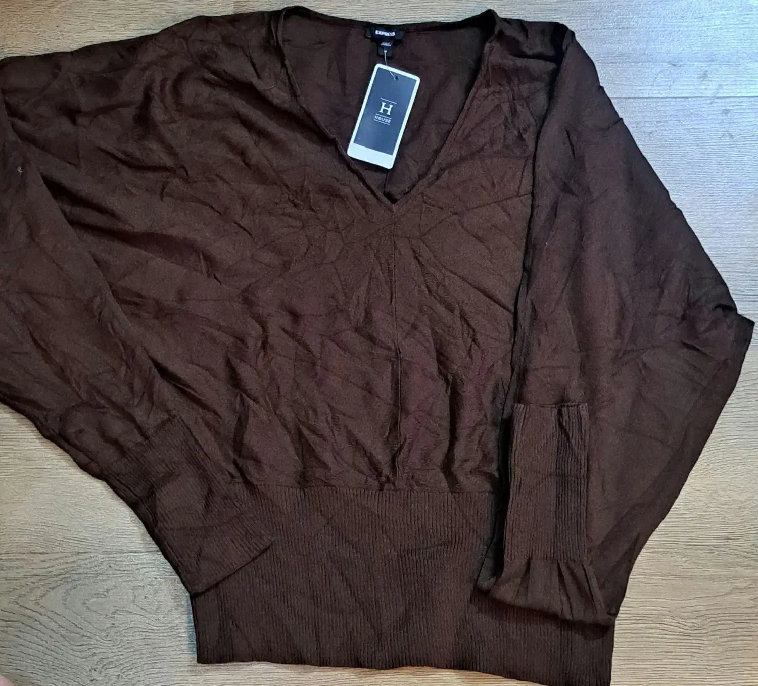 بافت های زنانه|لباس|مشهد, سرافرازان|دیوار