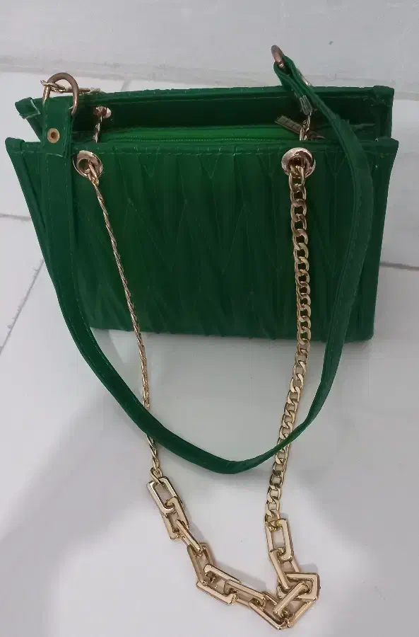 کیف|کیف، کفش، کمربند|نیشابور, خط کاشمر|دیوار