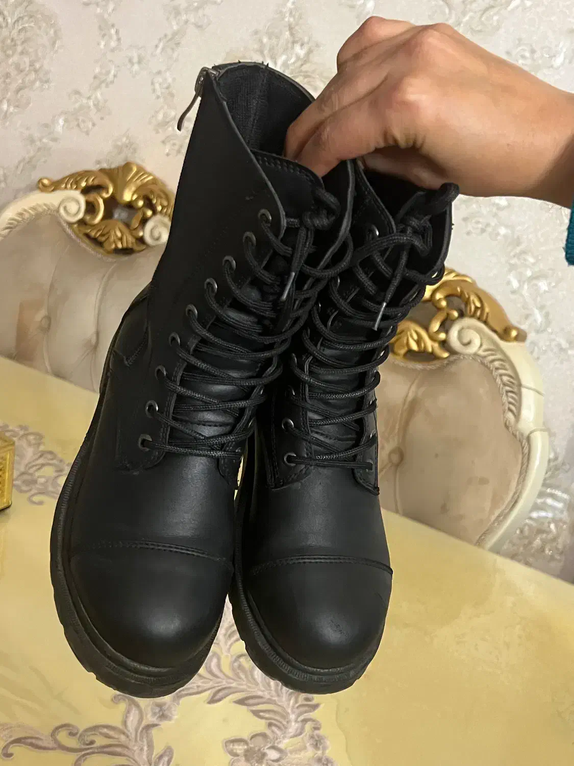 نیم بوت دخترانه|کیف، کفش، کمربند|خوی, |دیوار