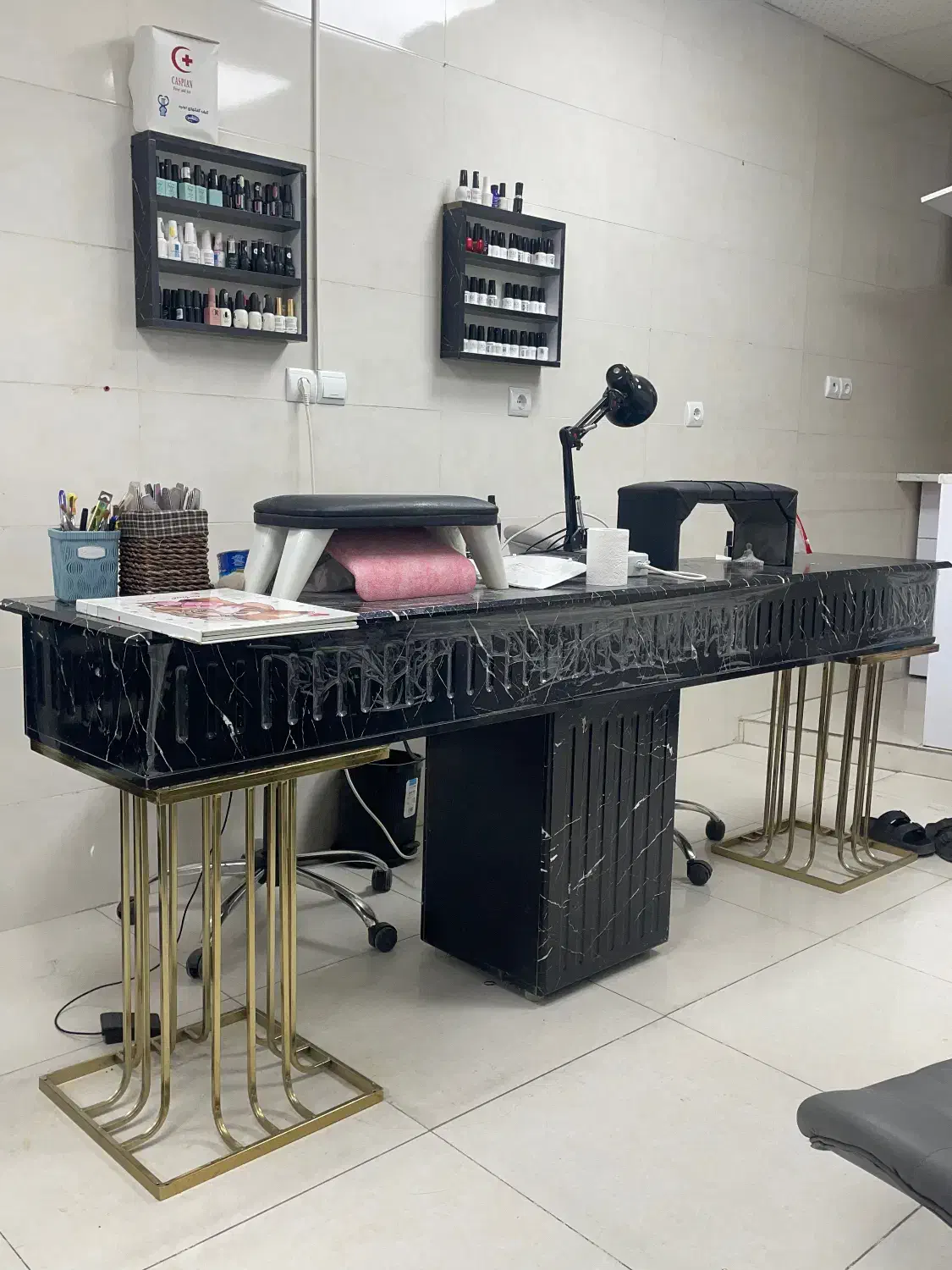 تجهیزات سالن زیبایی|آرایشگاه و سالنهای زیبایی|مراغه, |دیوار