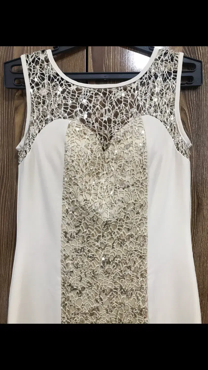 پیراهن مجلسی|لباس|لاهیجان, فیاض|دیوار