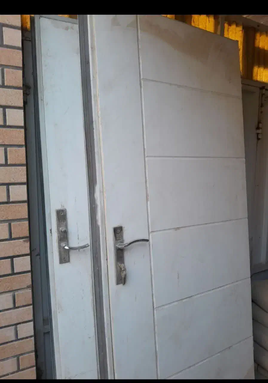 درب اتاقی آماده|مصالح و تجهیزات ساختمان|کاشان, باغ ماجد|دیوار