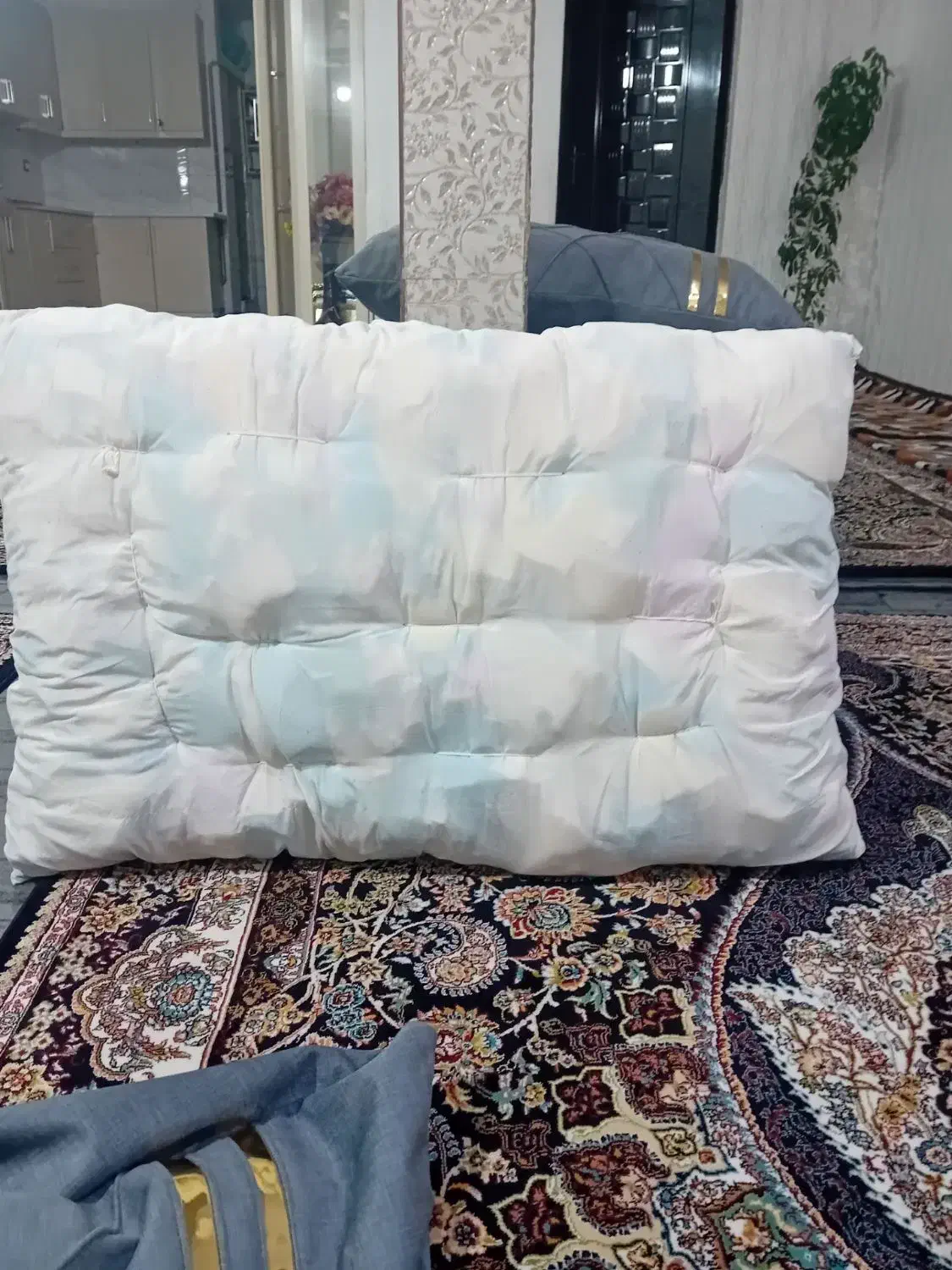 بالش|رختخواب، بالش، پتو|چالدران, |دیوار