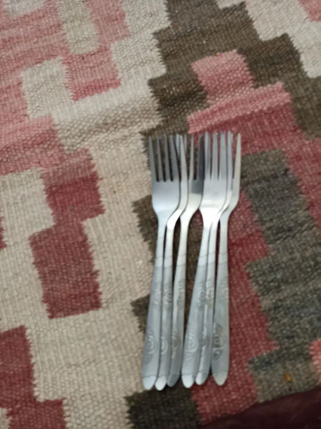 یک دست چنگال بدون استفاده|ظروف سرو و پذیرایی|عجب شیر, |دیوار