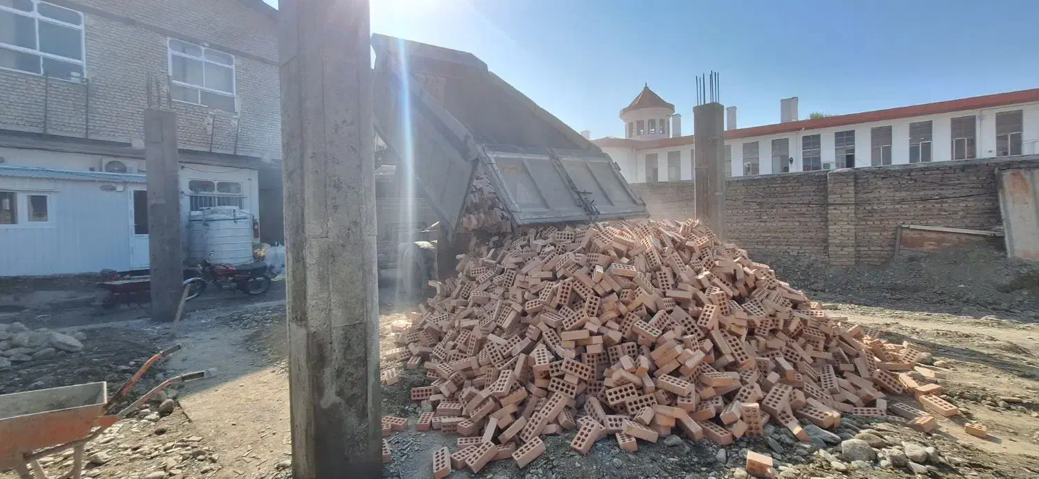 به چند کارگر و بنا نیاز داریم|استخدام صنعتی، فنی، مهندسی|کردکوی, |دیوار