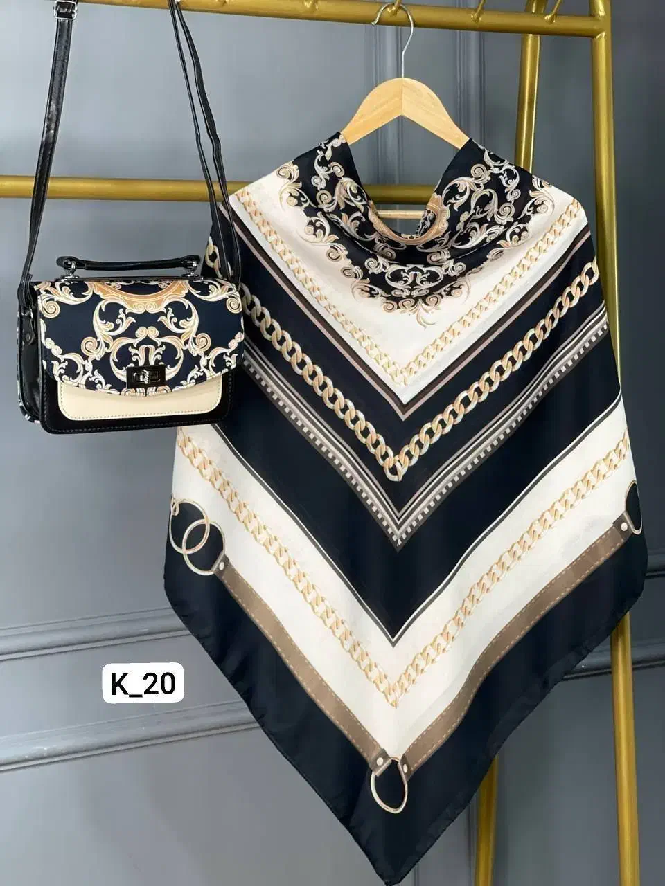 روسری وکیف ست|کیف، کفش، کمربند|رشت, منظریه|دیوار