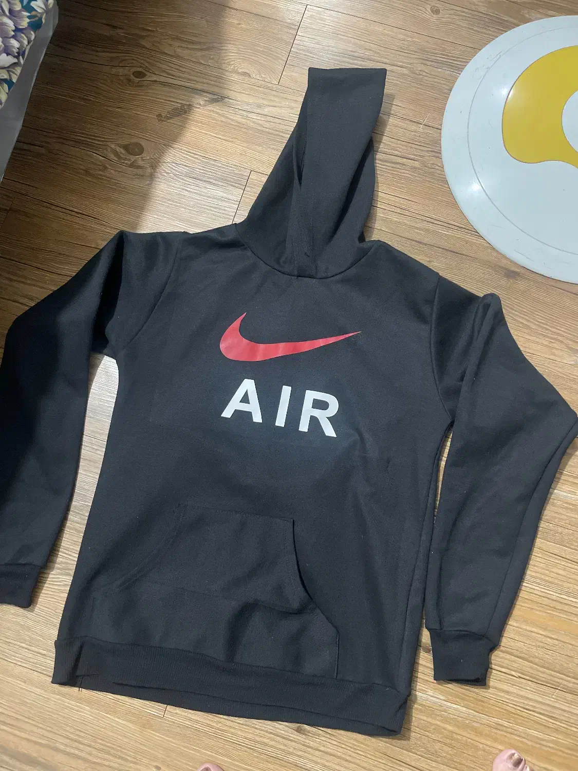 پالتو بارونی|لباس|ساری, |دیوار