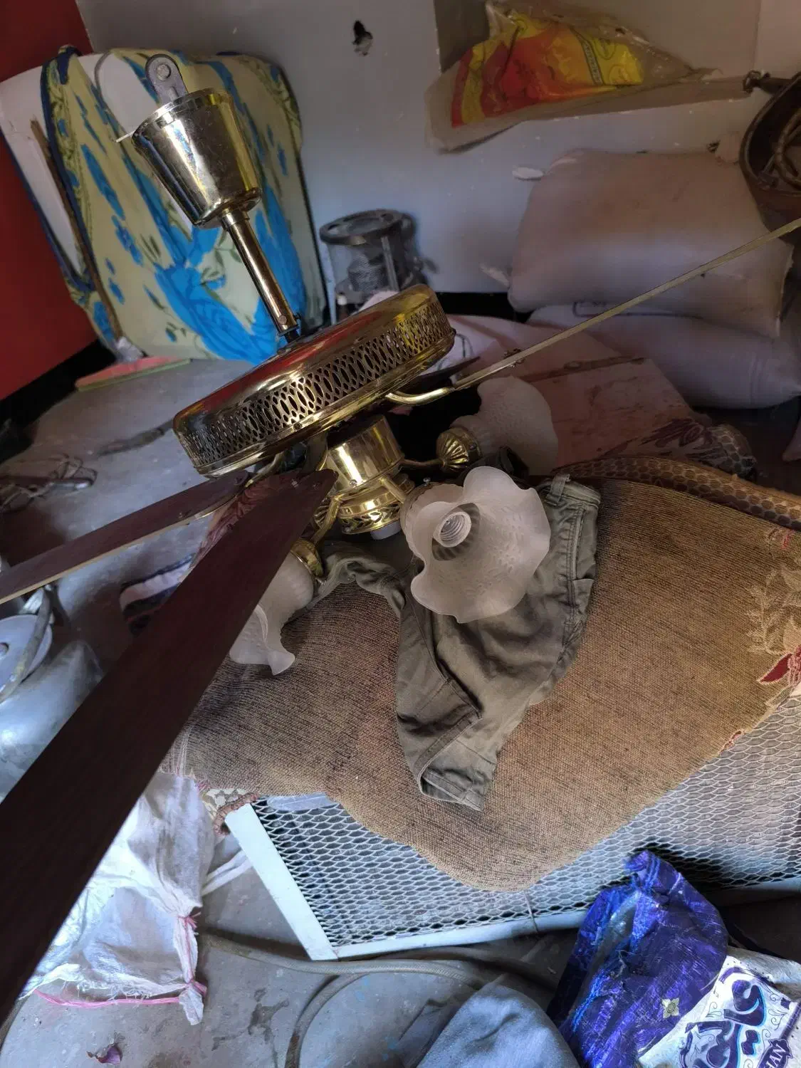 پانکه|پنکه و تصفیهکنندهٔ هوا|مسجد سلیمان, |دیوار