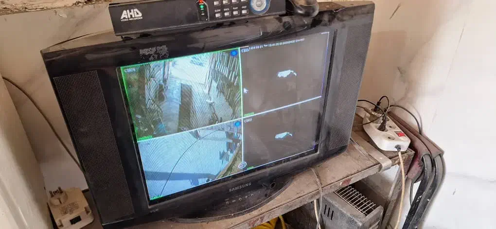 دوربین مداربسته|دوربین مداربسته|دوگنبدان, |دیوار