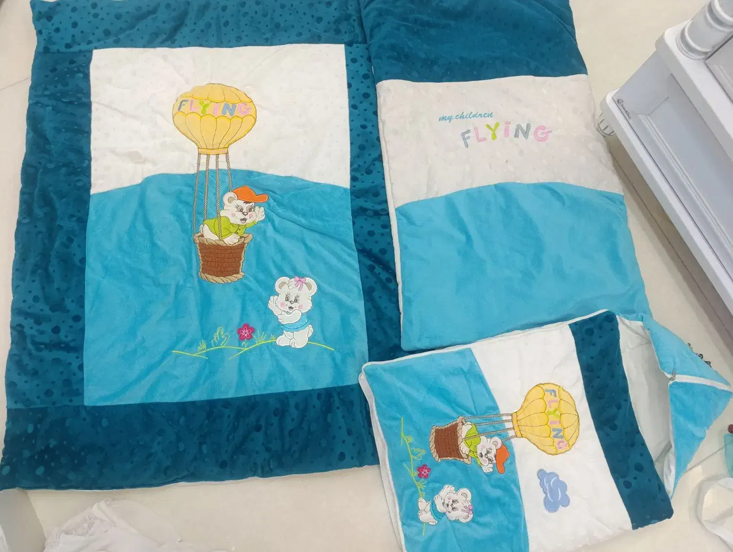 یک سرویس خواب کودک .ست کامل.لباس سه تکه و..|اسباب و اثاث بچه|سقز, |دیوار