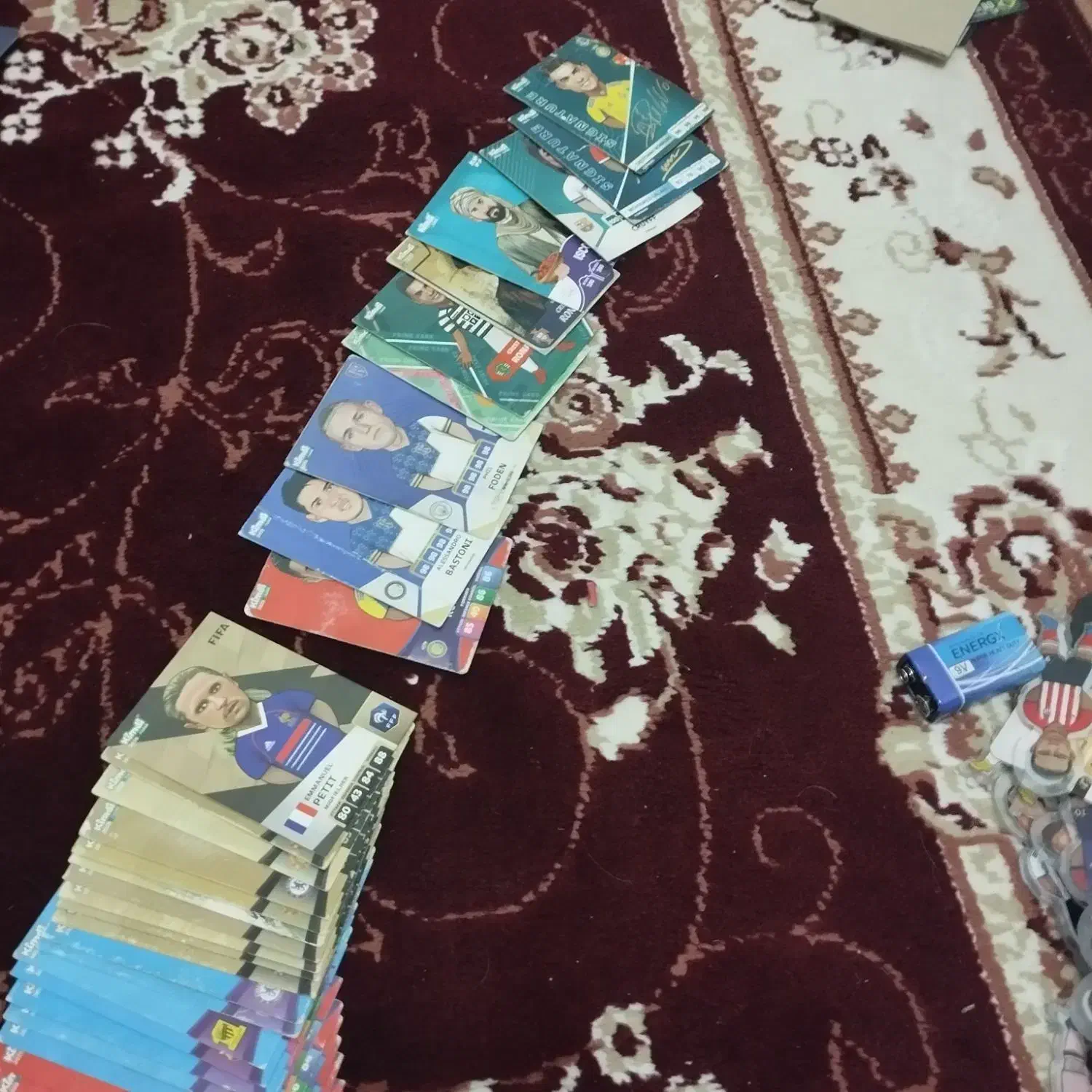 کیمدی و کیدسی|اسباببازی|قم, نیروگاه|دیوار