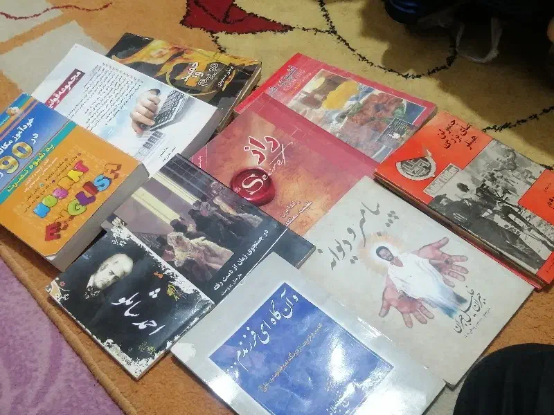 کتابهای قرآنی،تاریخی، داستان،رمان،آشپزی وغیره|کتاب و مجله تاریخی|مشهد, توس (بلوار توس)|دیوار