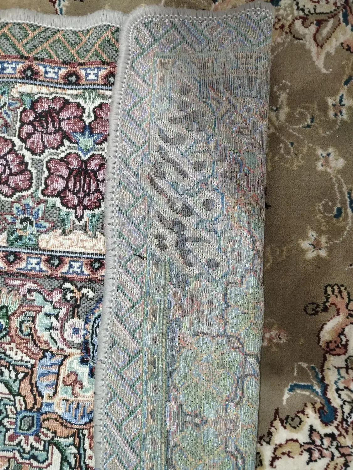 دوتا روفرشی طوسی زرکدار و مخمل و پتو مسافرتی|روفرشی|مشهد, رده|دیوار