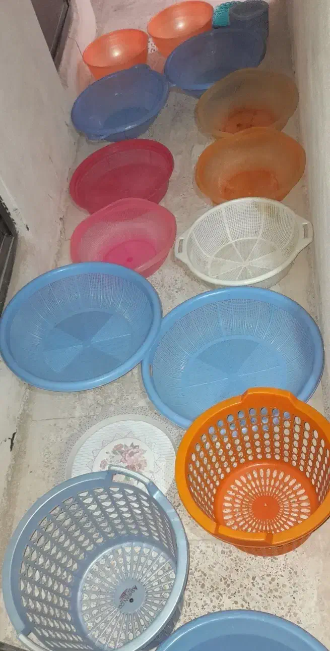 سطل وسبد همش باهم سالم|ظروف نگهدارنده، پلاستیکی، یکبارمصرف|بهارستان, |دیوار