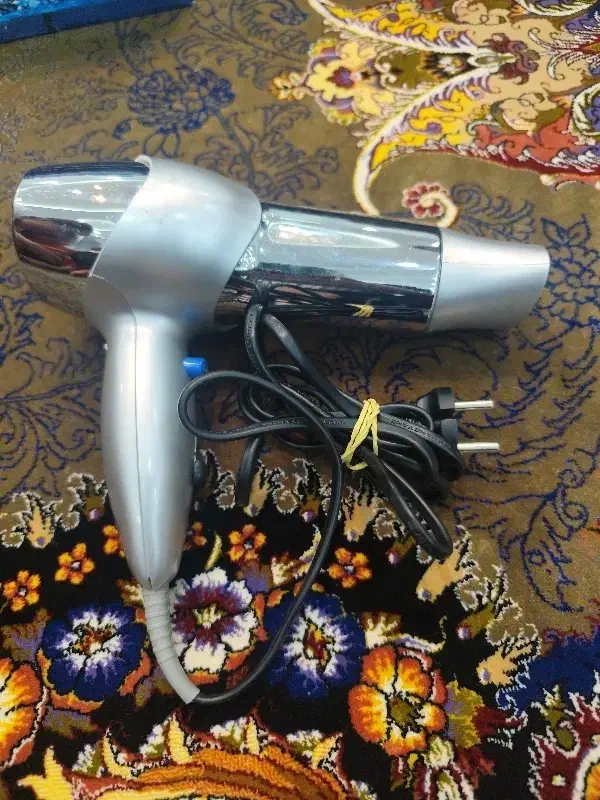 سشوار کم کارکرد|آرایشی، بهداشتی، درمانی|کازرون, |دیوار