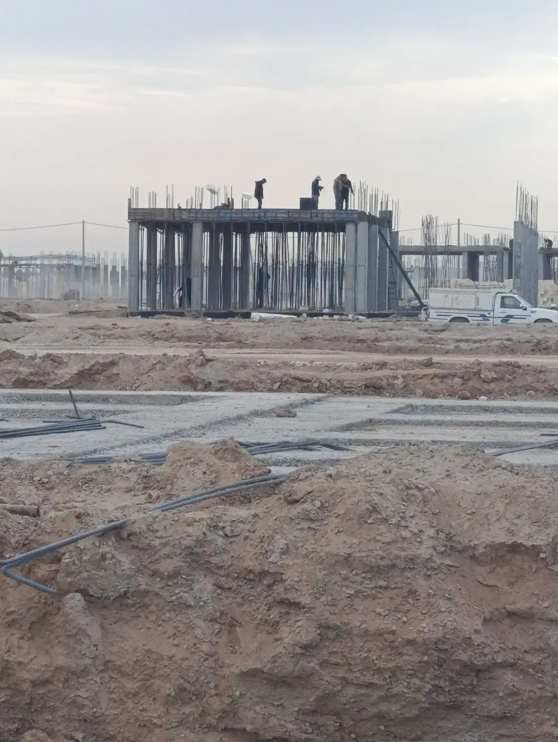 استخدام ارماتور بند و قالب بند به همراه محل سکونت|استخدام معماری، عمران و ساختمانی|یزد, |دیوار