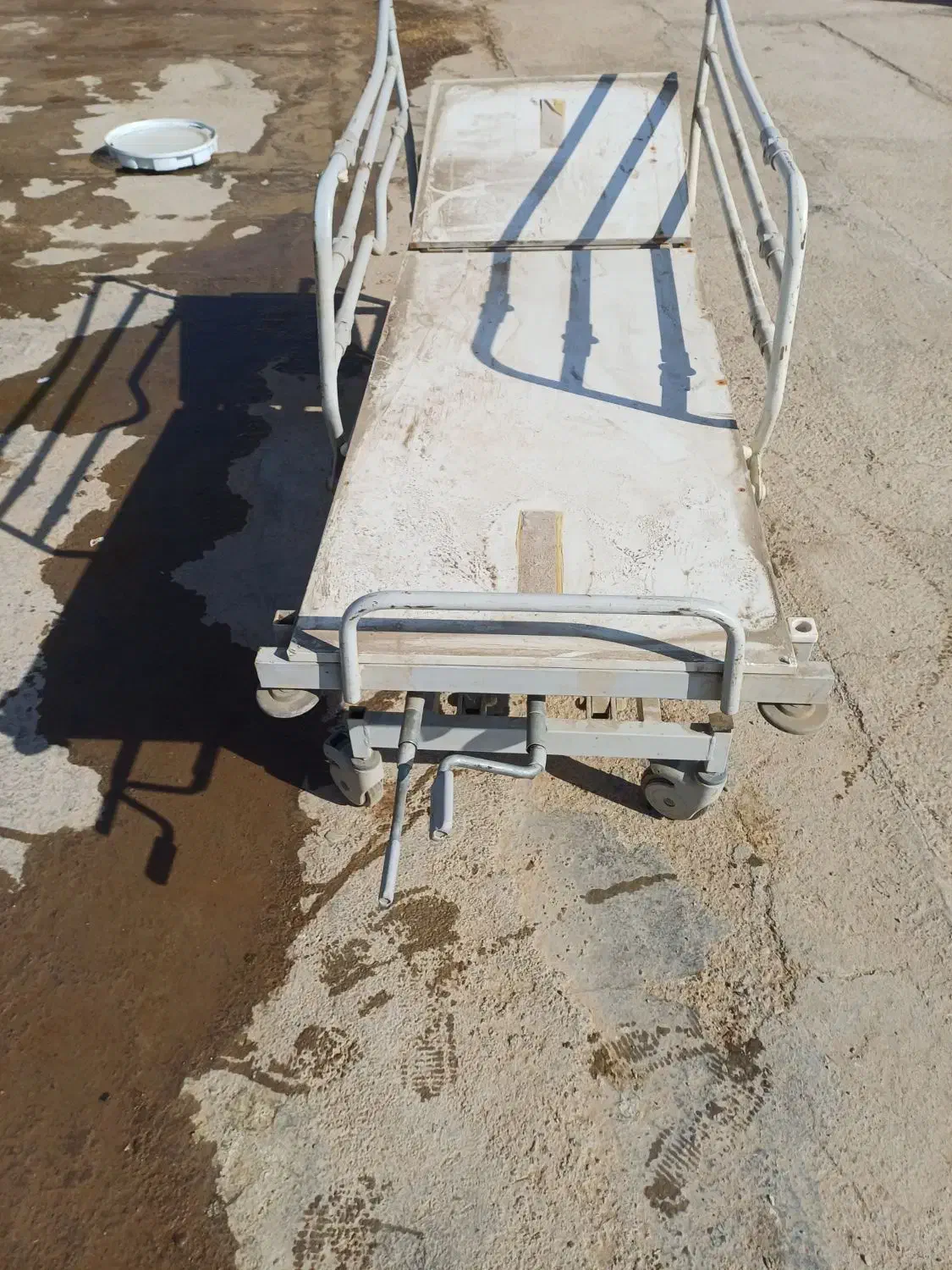 تختهایبیمارستانیبرقیوساده|پزشکی|اسفرورین, |دیوار