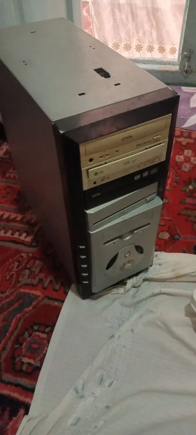 کامپیوترقدیمی.مانیتور.کیس وصفحه کلید|رایانه رومیزی|مراغه, |دیوار