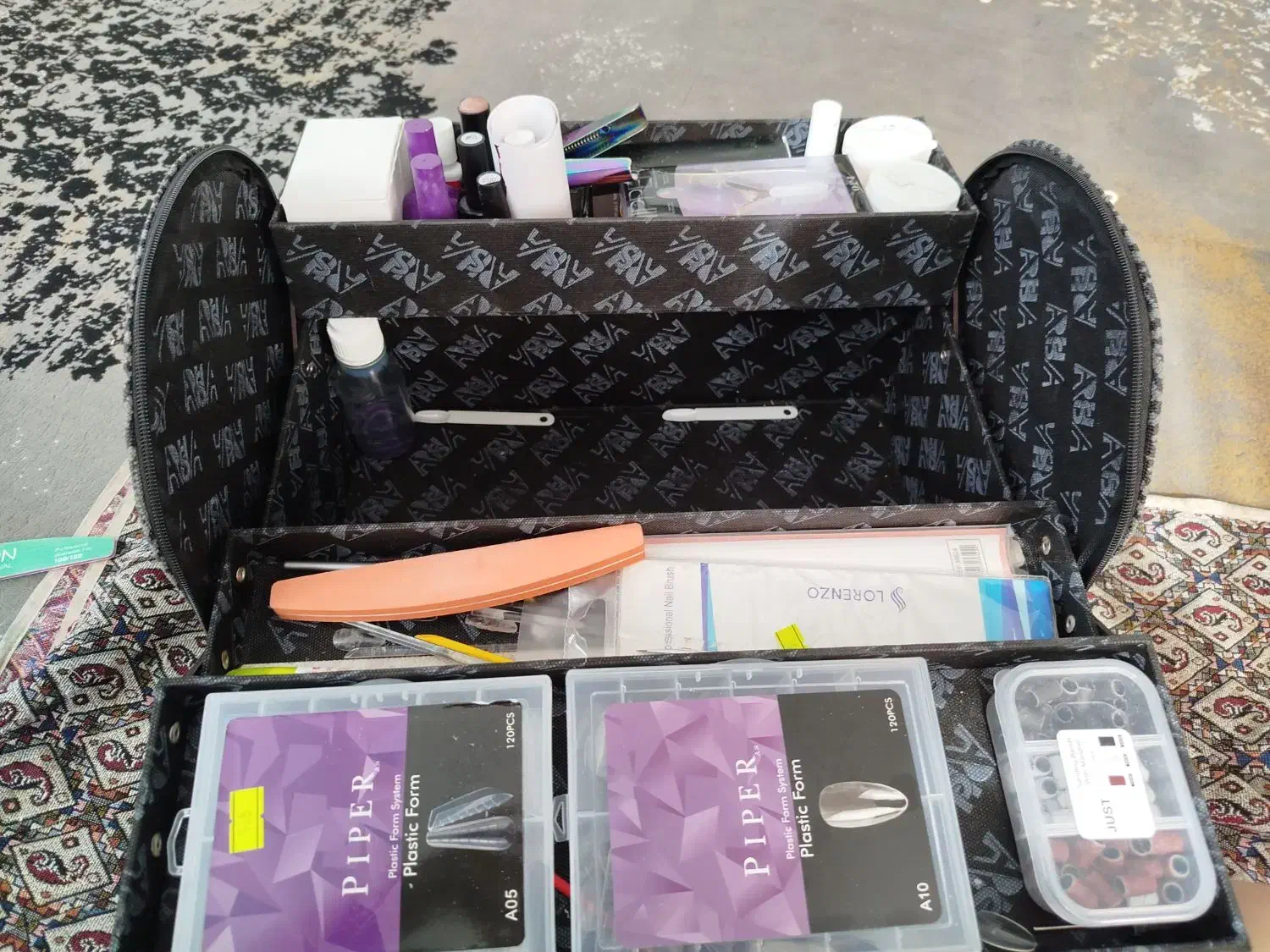 فروش وسایل کامل کاشت ناخن|آرایشی، بهداشتی، درمانی|اسلامشهر, شهرک سعیدیه|دیوار