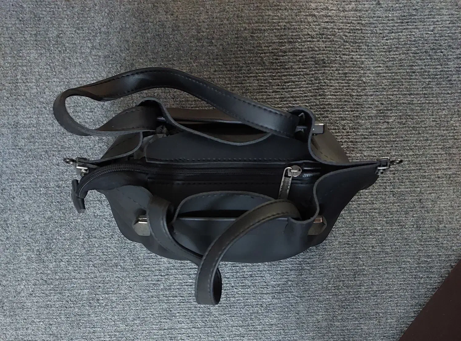 کیف وارداتی|کیف، کفش، کمربند|قم, بنیاد|دیوار