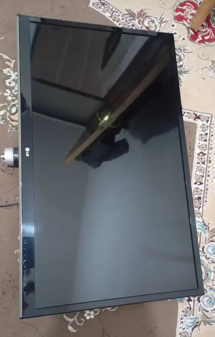 تلوزیون الجی در حد نو به شرط سالم بدون تعمیر|تلویزیون و پروژکتور|مسجد سلیمان, |دیوار