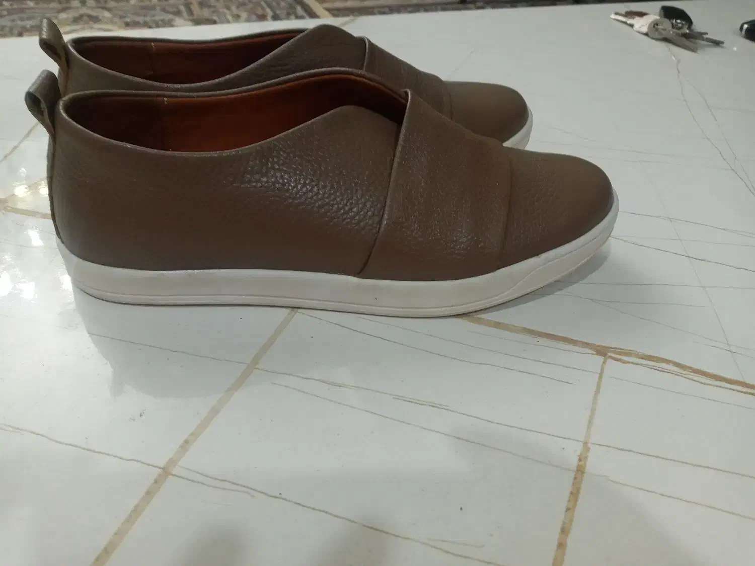 کفش چرم زنانه ۴۰|کیف، کفش، کمربند|نسیم‌شهر, |دیوار