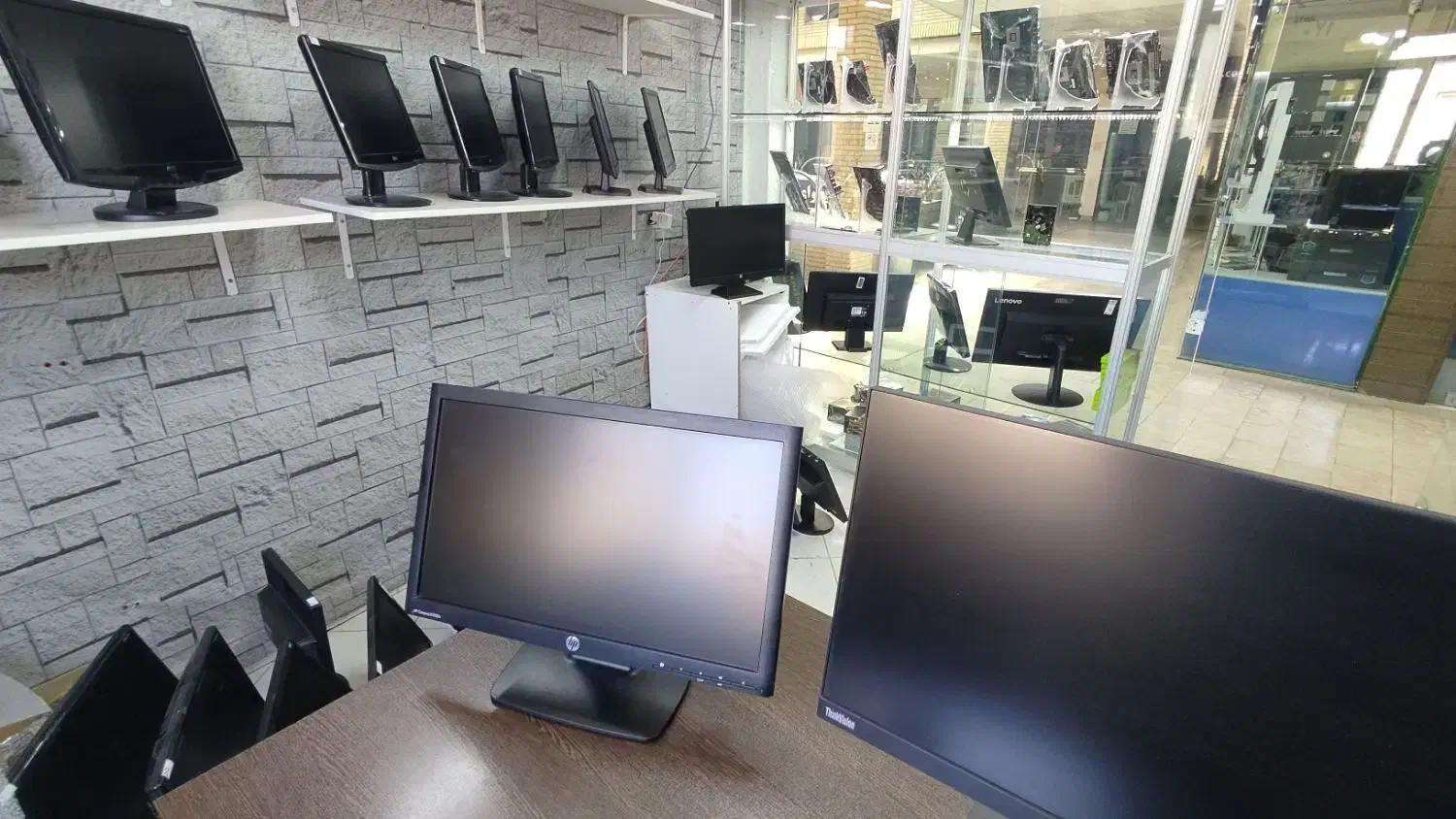 مانیتور ۲۰ اینچ Hp با ضمانت LE2002x|قطعات و لوازم جانبی رایانه|کرمانشاه, |دیوار