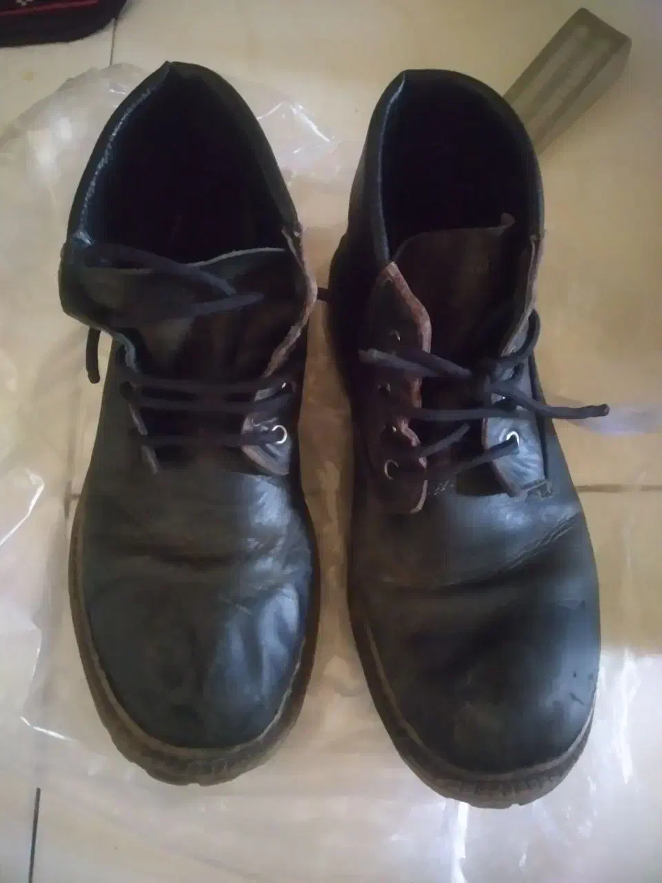 کفش ایمنی کفش کار|کیف، کفش، کمربند|اراک, |دیوار