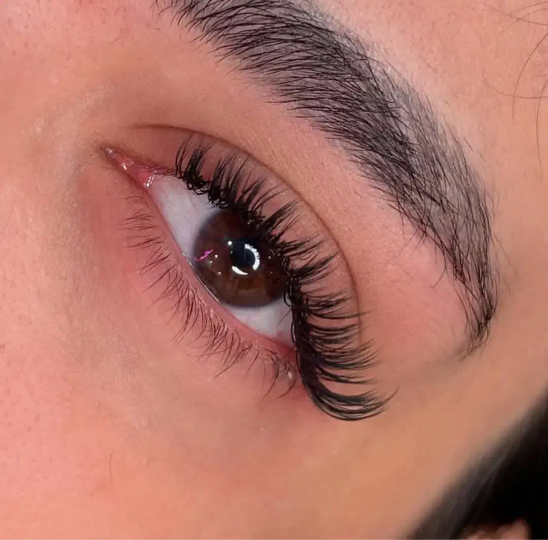 تعدادی مدل برای اکستنشن مژه اسپایک.لیفت ابرو|خدمات آرایشگری و زیبایی|شاهین‌شهر, شهرک میلاد|دیوار