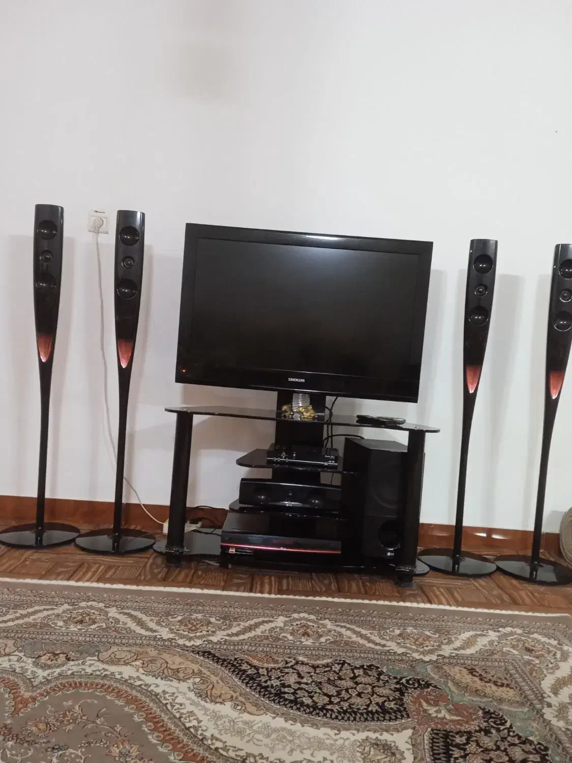 سینما خانواده به همراه میز تلویزیون|سیستم صوتی خانگی|قرچک, زیبا شهر|دیوار